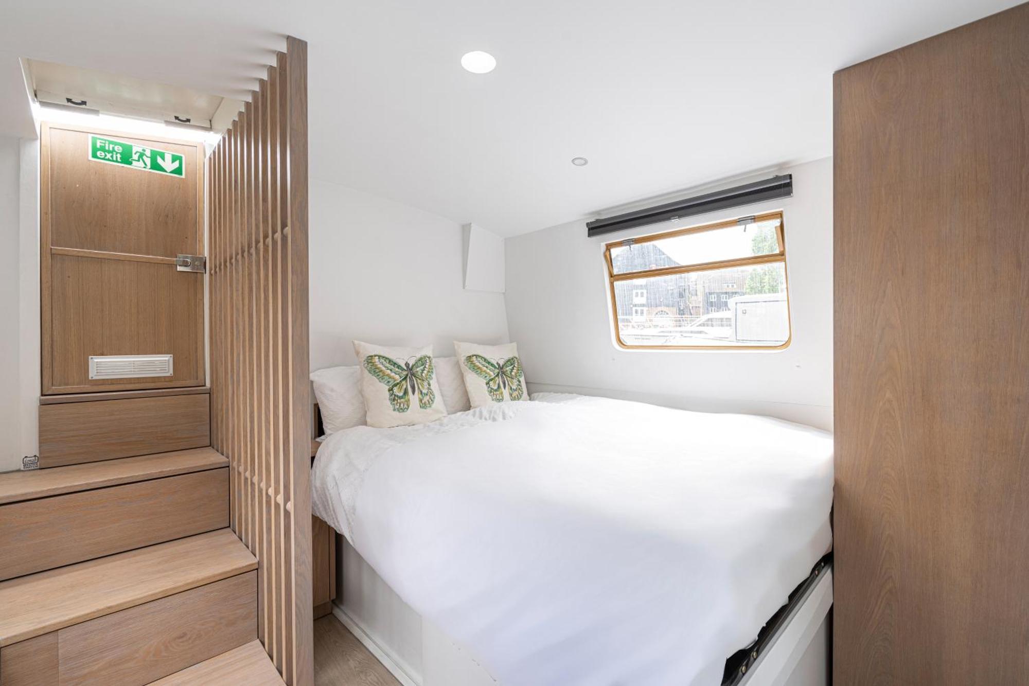 Serenity In The Heart Of Bateau-hôtel *